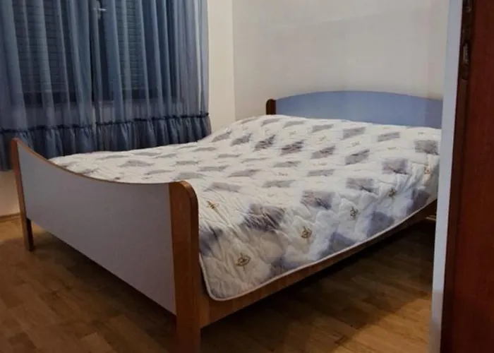 Apartment Anja Pag Town